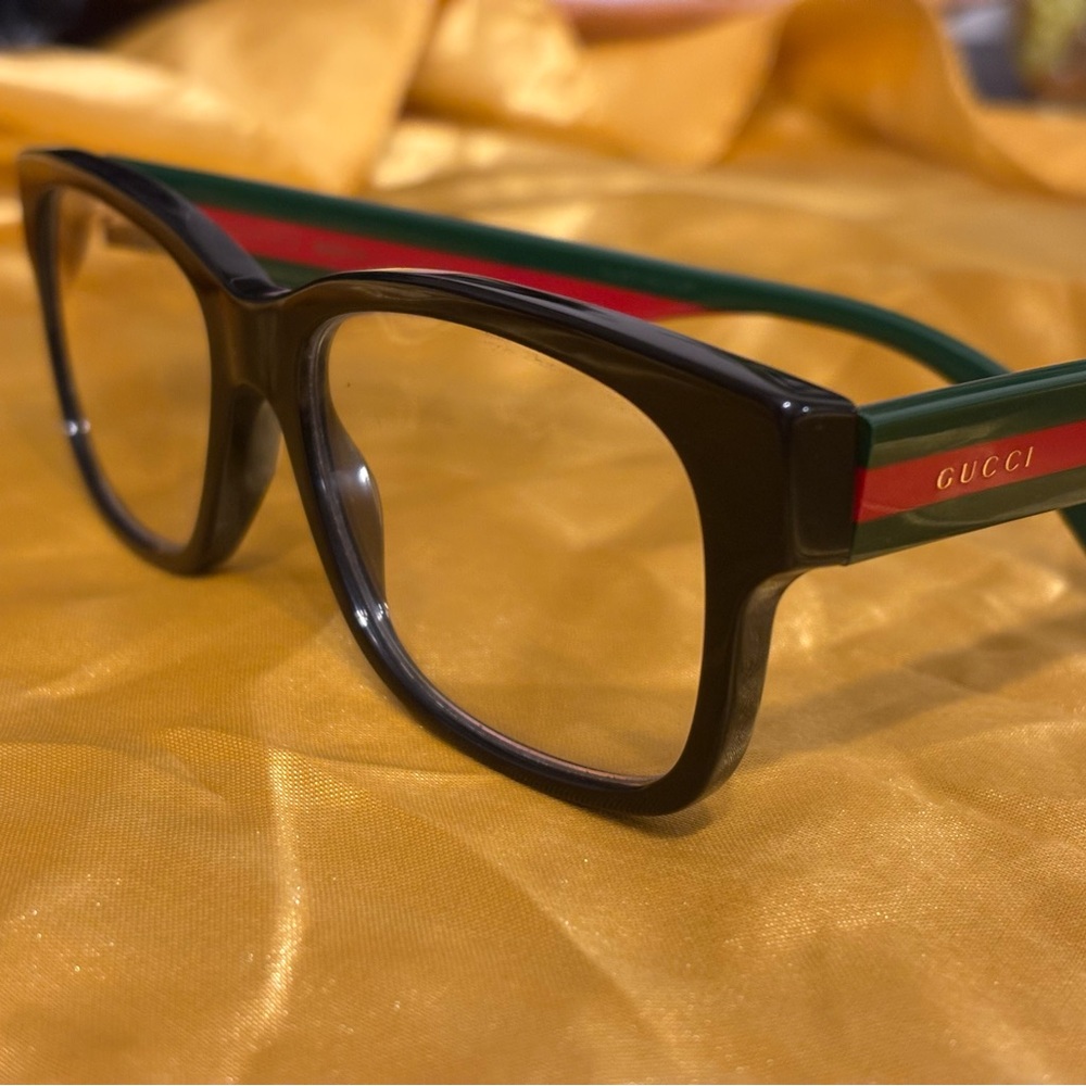 Gucci Black and Green Eyewear with Red Detail